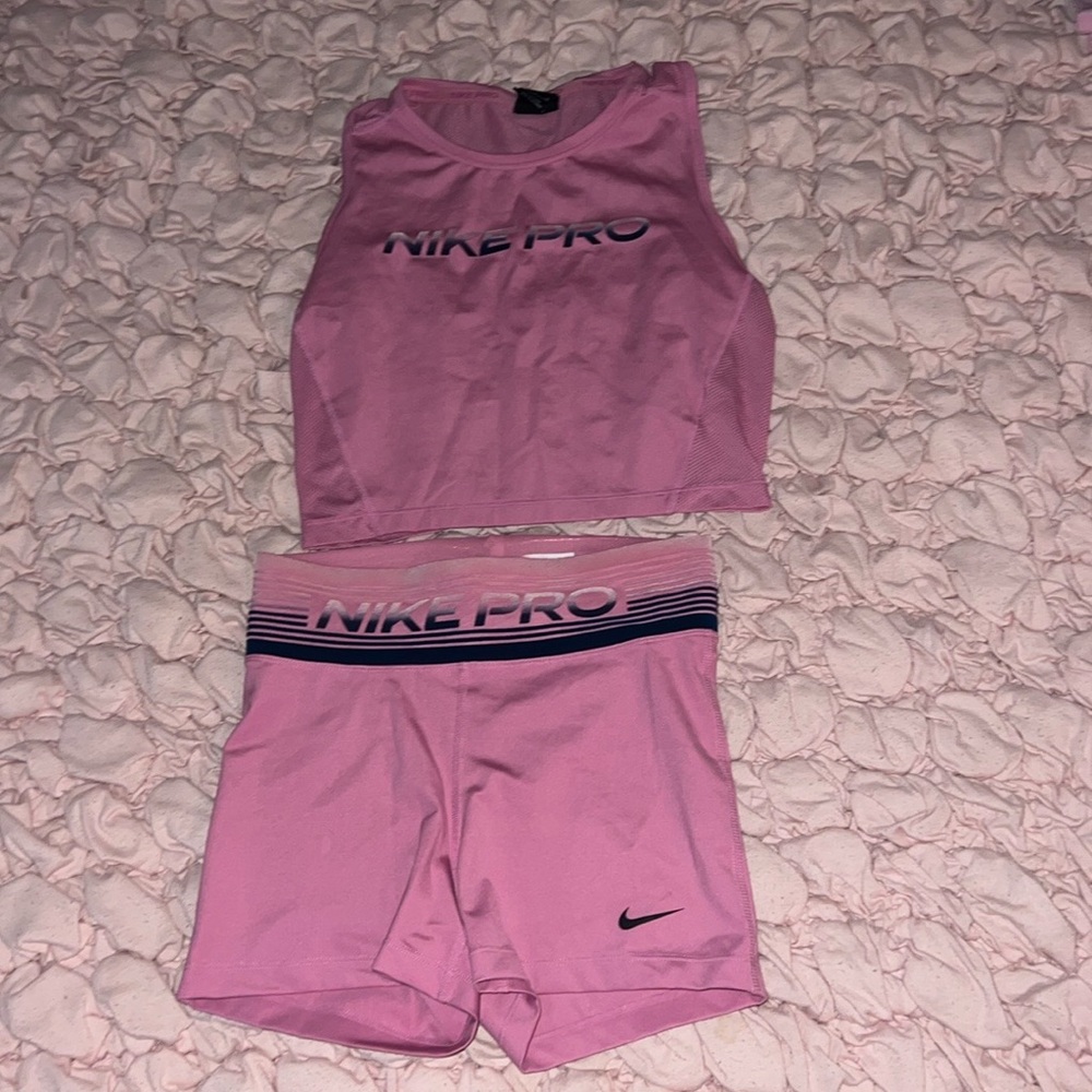 NIKE PRO SHORTS